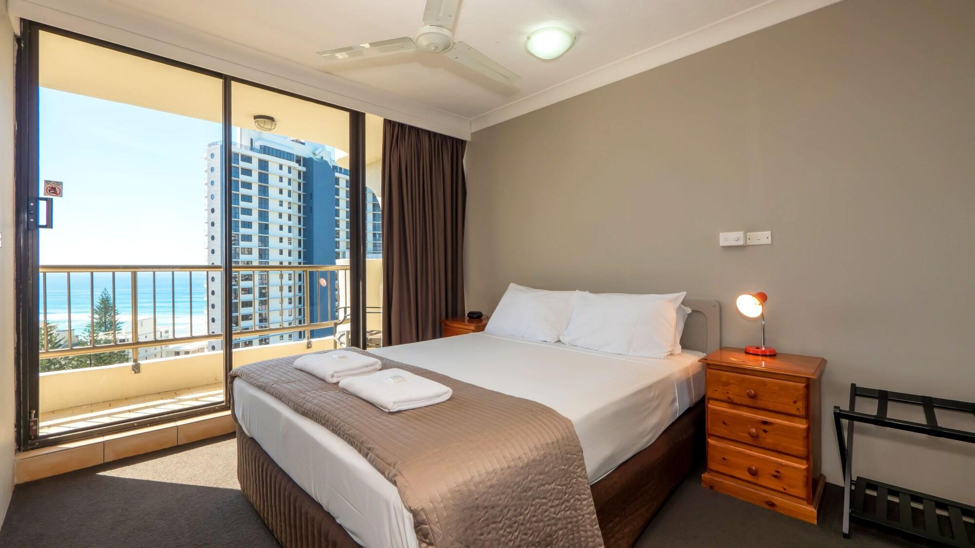 Aristocrat Apartments Gold Coast Extérieur photo