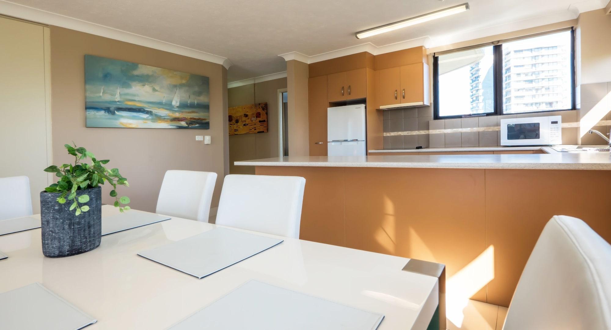 Aristocrat Apartments Gold Coast Extérieur photo