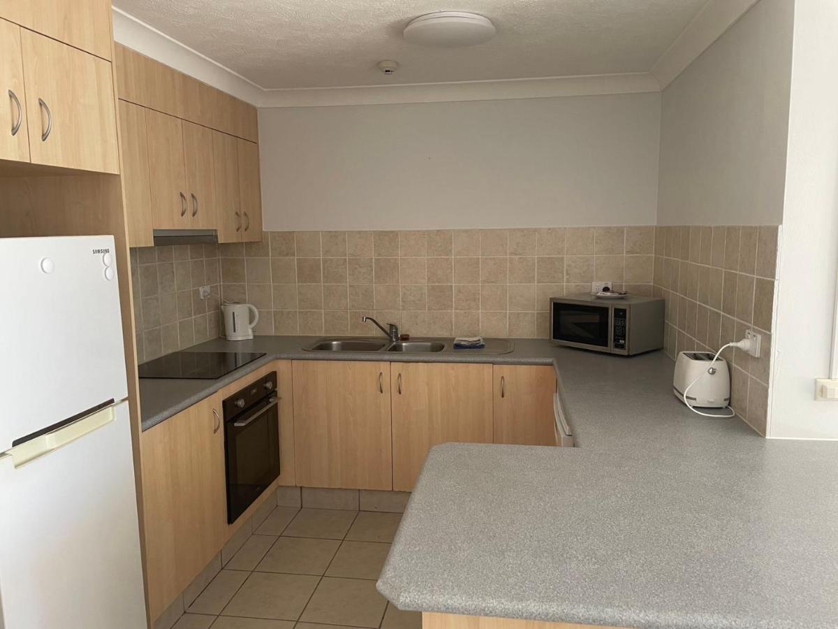 Aristocrat Apartments Gold Coast Extérieur photo