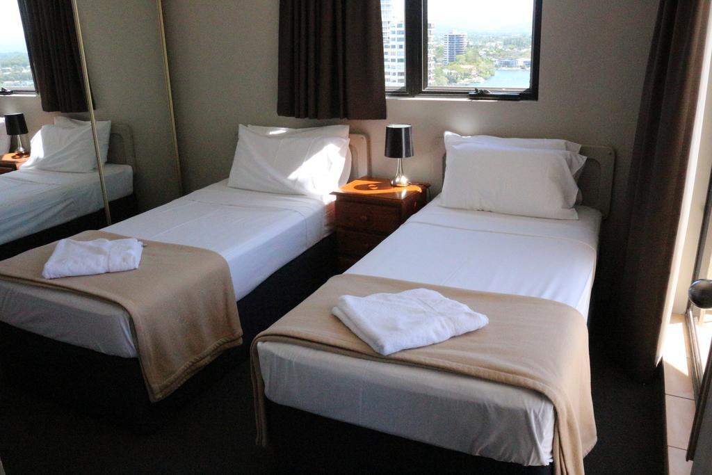 Aristocrat Apartments Gold Coast Extérieur photo