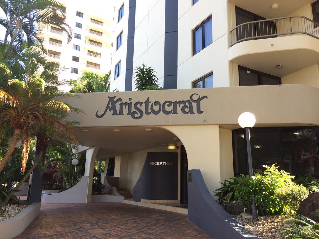 Aristocrat Apartments Gold Coast Extérieur photo