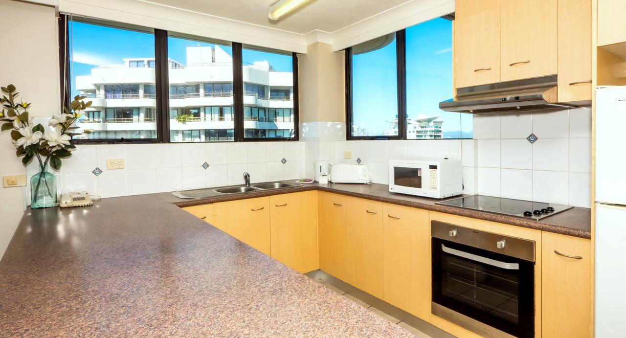 Aristocrat Apartments Gold Coast Extérieur photo