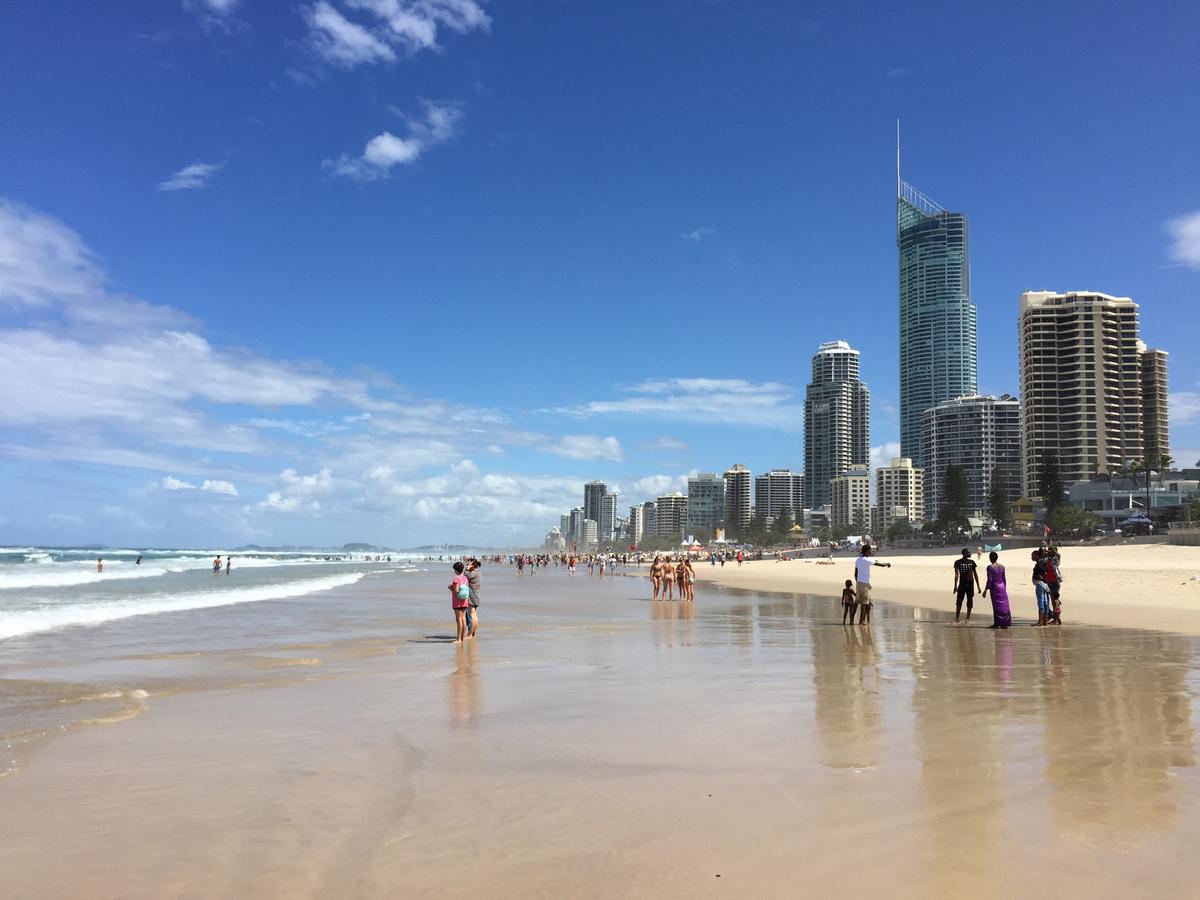 Aristocrat Apartments Gold Coast Extérieur photo