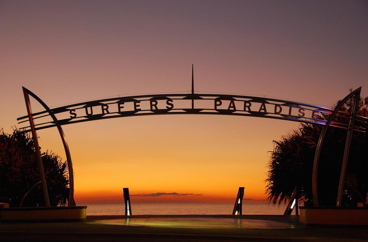 Aristocrat Apartments Gold Coast Extérieur photo