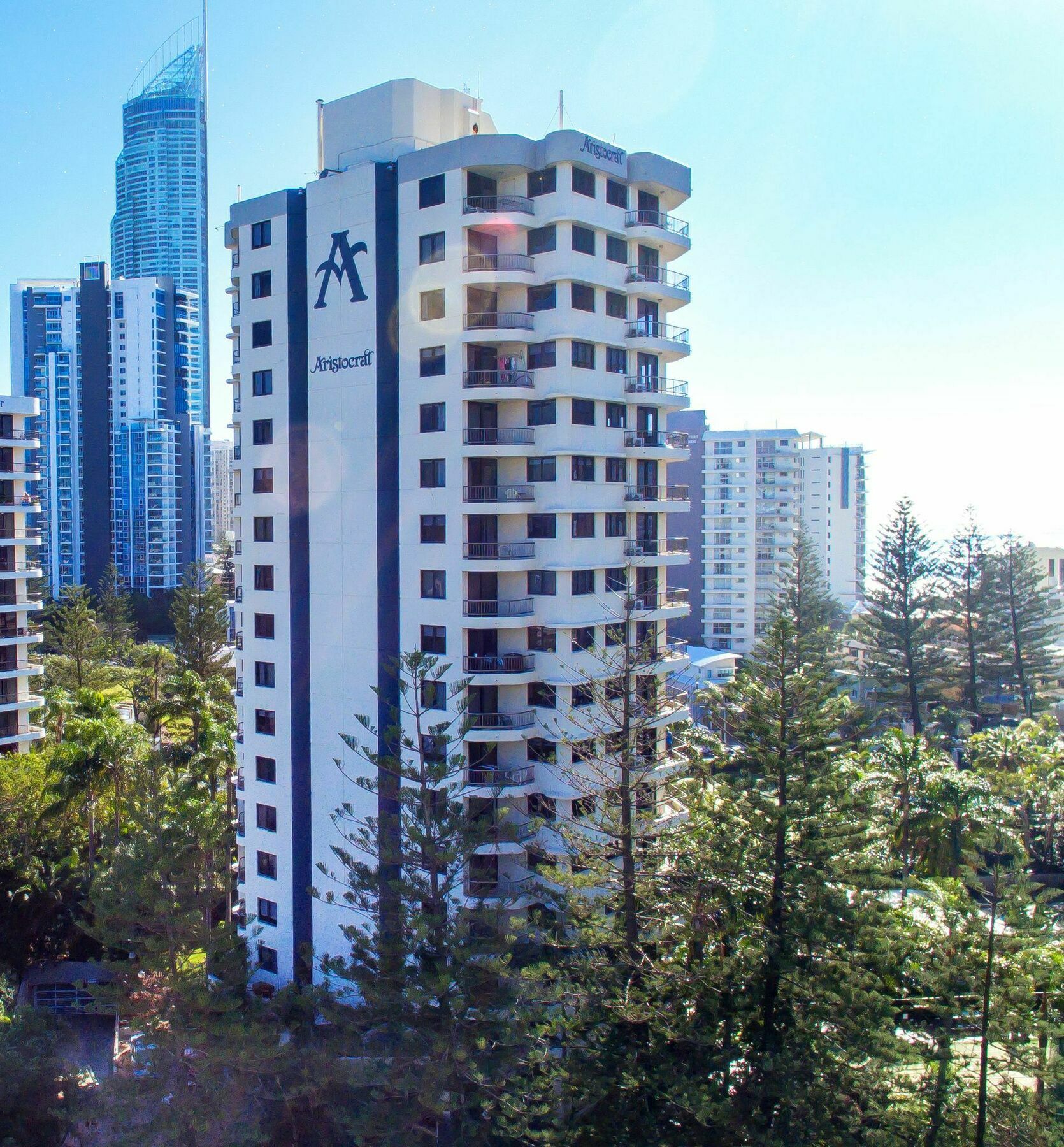 Aristocrat Apartments Gold Coast Extérieur photo