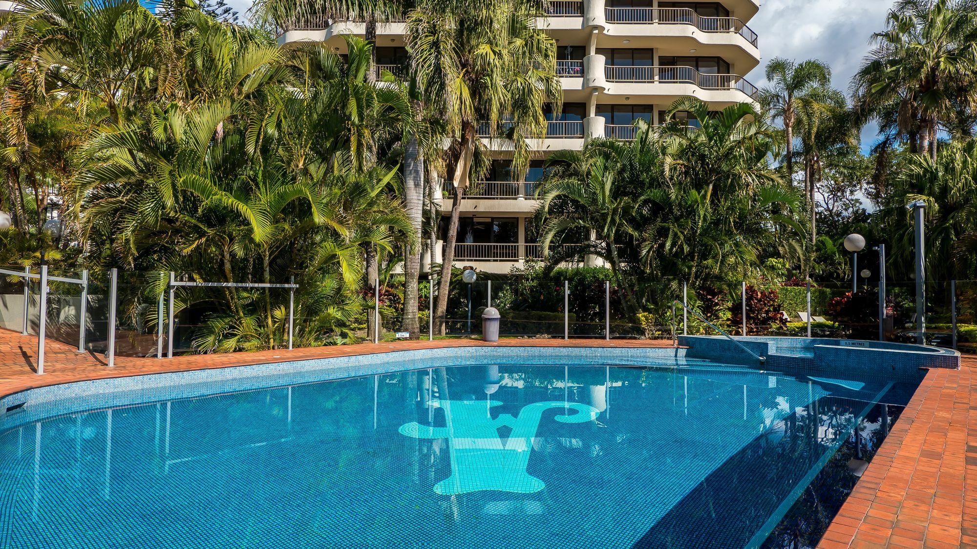 Aristocrat Apartments Gold Coast Extérieur photo