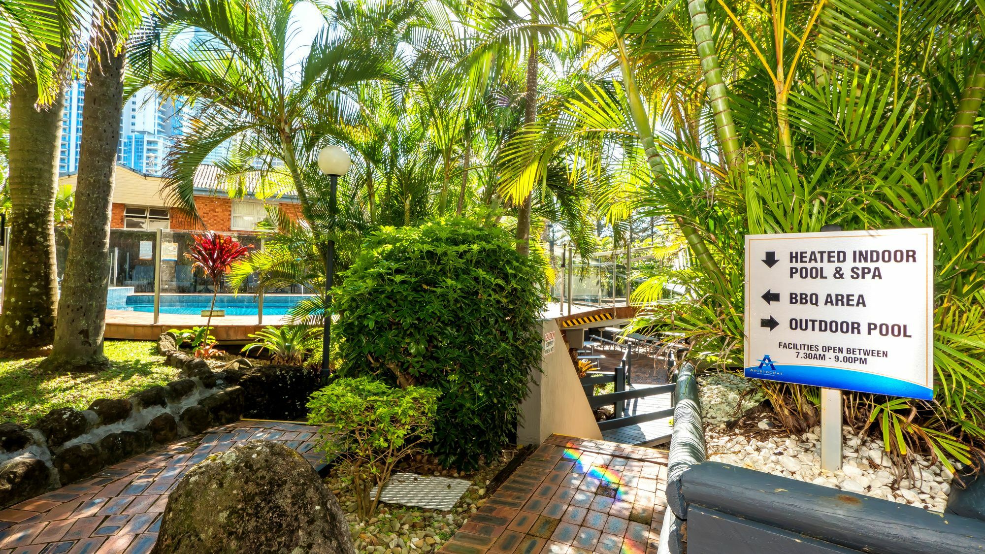 Aristocrat Apartments Gold Coast Extérieur photo